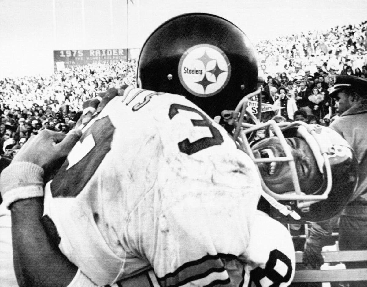 Pro Football Hall of Fame - Pittsburgh Steelers and Dallas Cowboys played  one of the most entertaining Super Bowls of the 70s in Super Bowl XIII as  Pittsburgh won 35-31. Terry Bradshaw