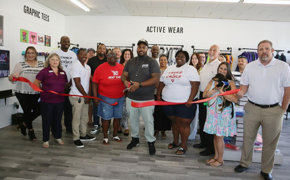DaFactory hosts ribbon cutting at new location