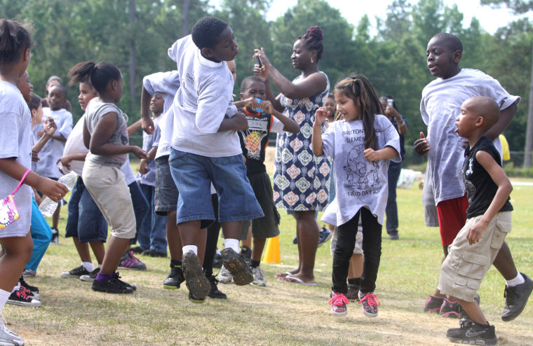 Britton's Neck Elementary Field Day | News | scnow.com