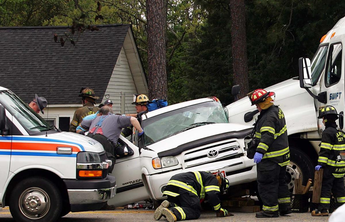 Hartsville Woman Dies Two Hurt In Darlington County Wreck News Scnow Com