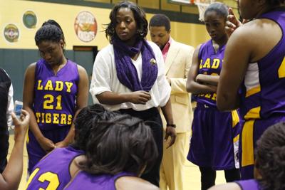Wilson Girls Basketball Team To Play In Miami Sports Scnow Com