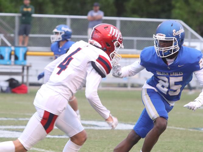Dee Academy earns 35 14 homecoming win over Hilton Head Prep