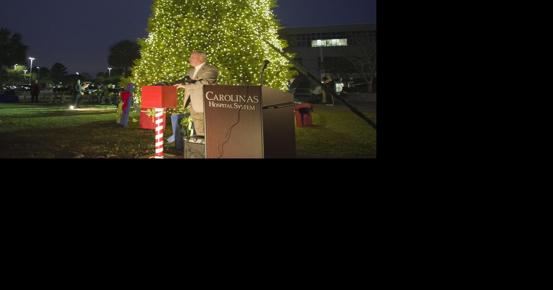 Crowd turns out for Carolinas Hospital tree lighting