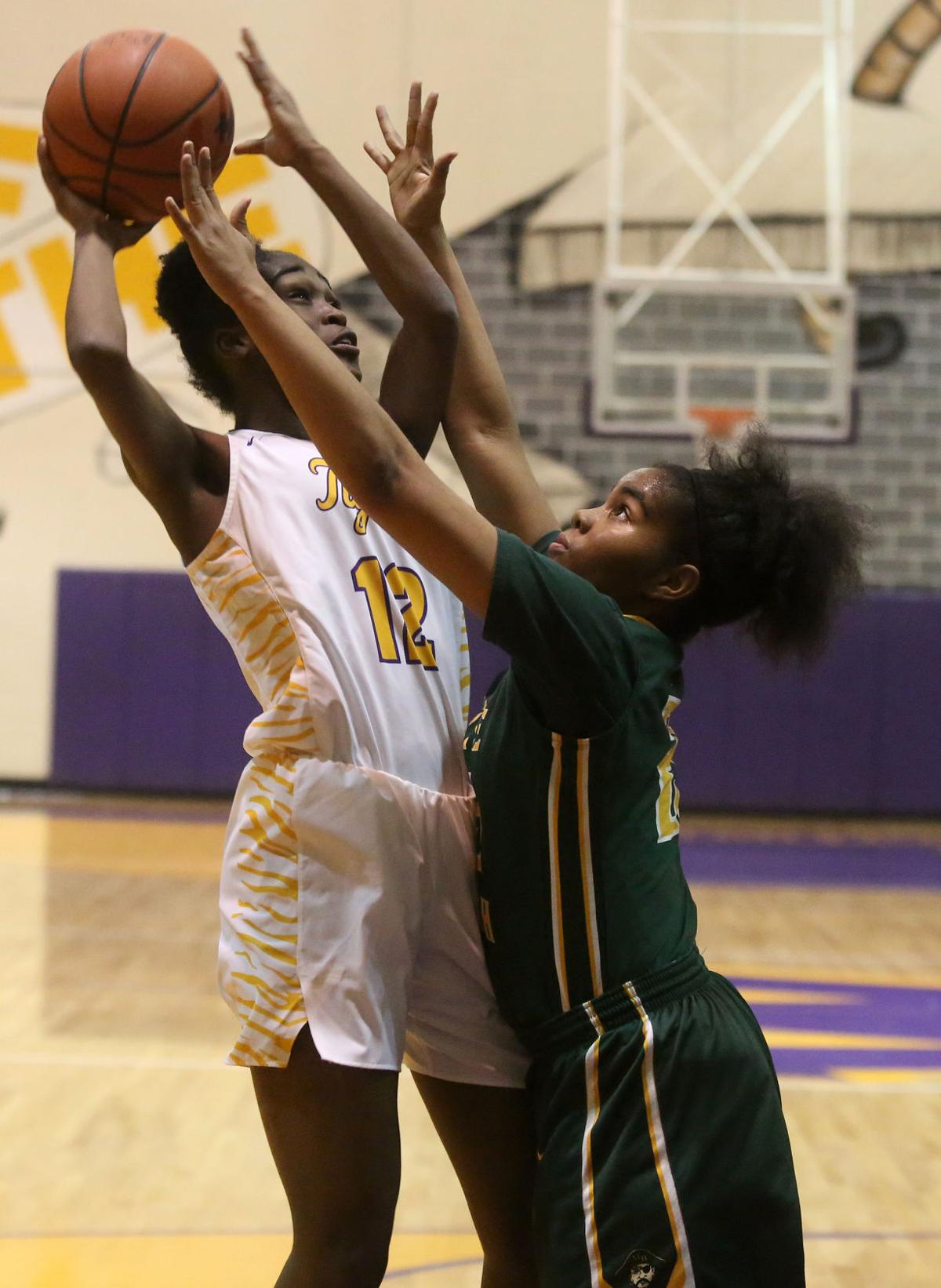 Wilson Girls Top Myrtle Beach Clinch Region 6 4a Crown Sports Scnow Com