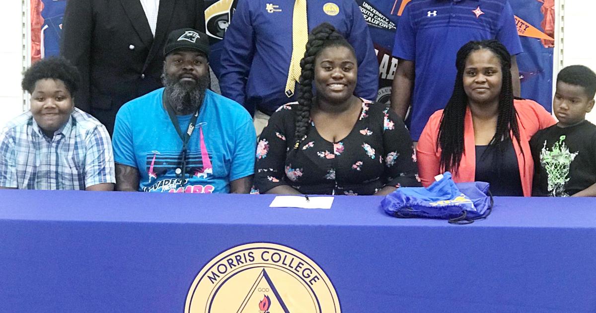 Vereen of Mullins High School earns track scholarship to Morris College