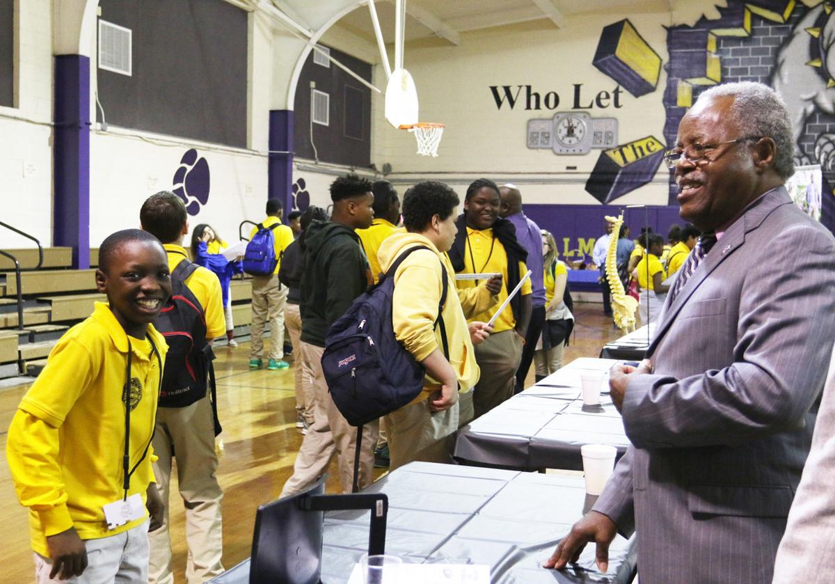Palmetto Middle School organizes Career Awareness Day News