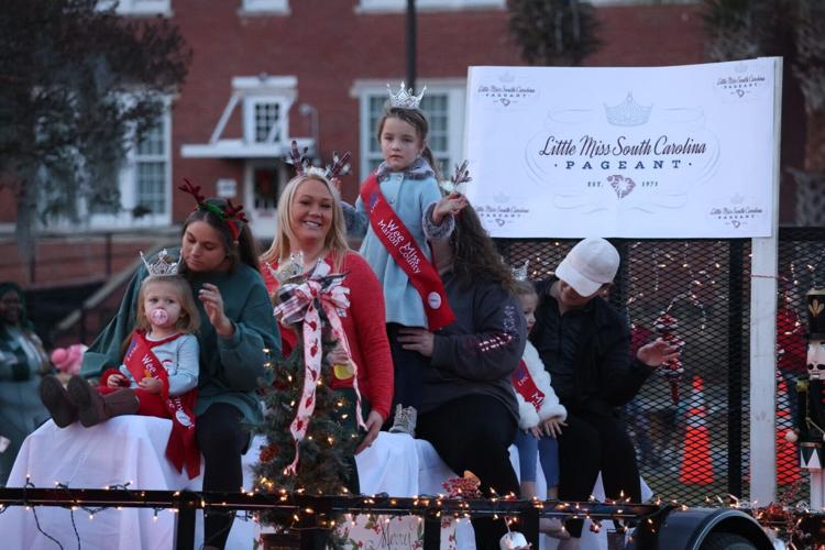 City of Marion celebrates Christmas