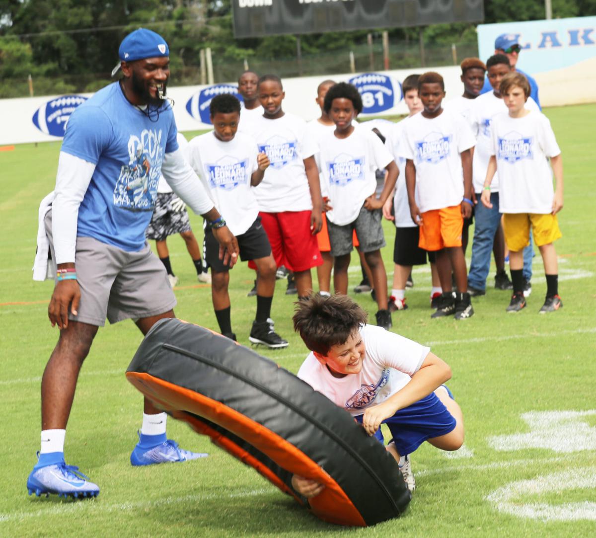 Nfls Top Defensive Rookie Leonard Gives Back With Lake View