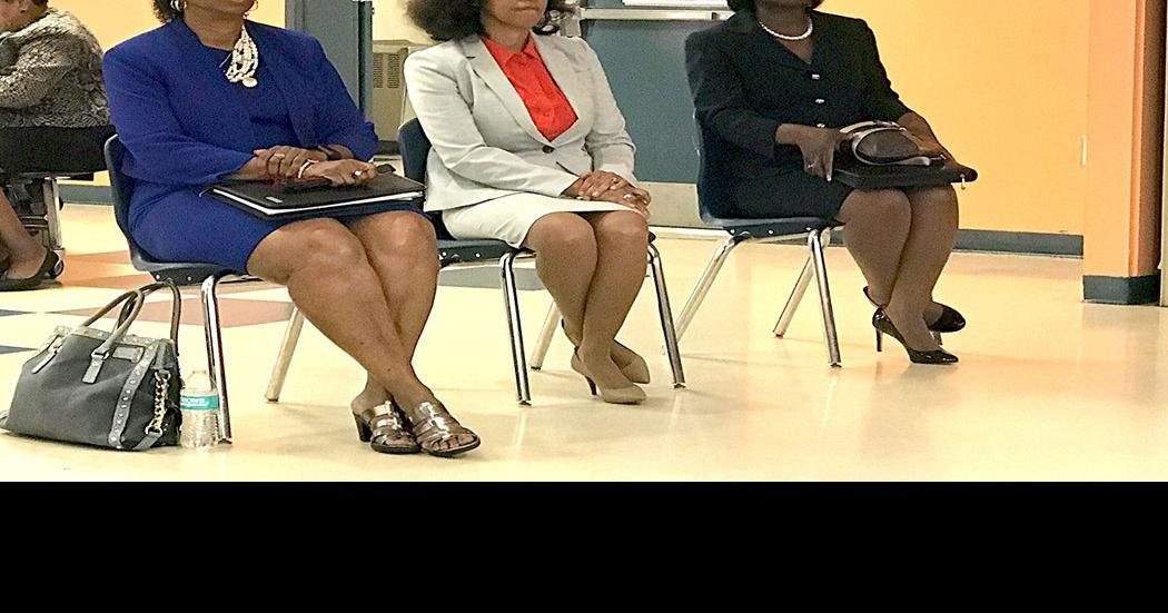 Finalists for Timmonsville school post meet staff, public