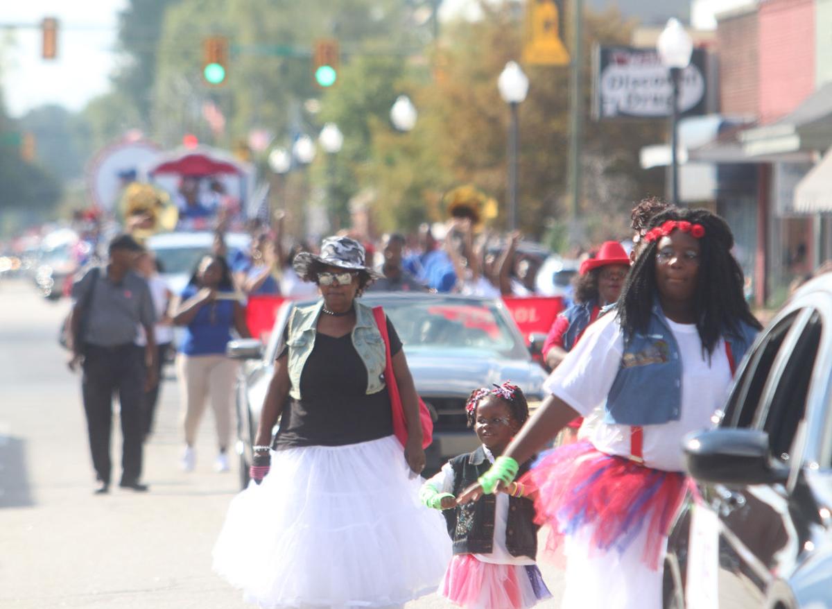 34th Annual Golden Leaf Festival hits downtown Mullins