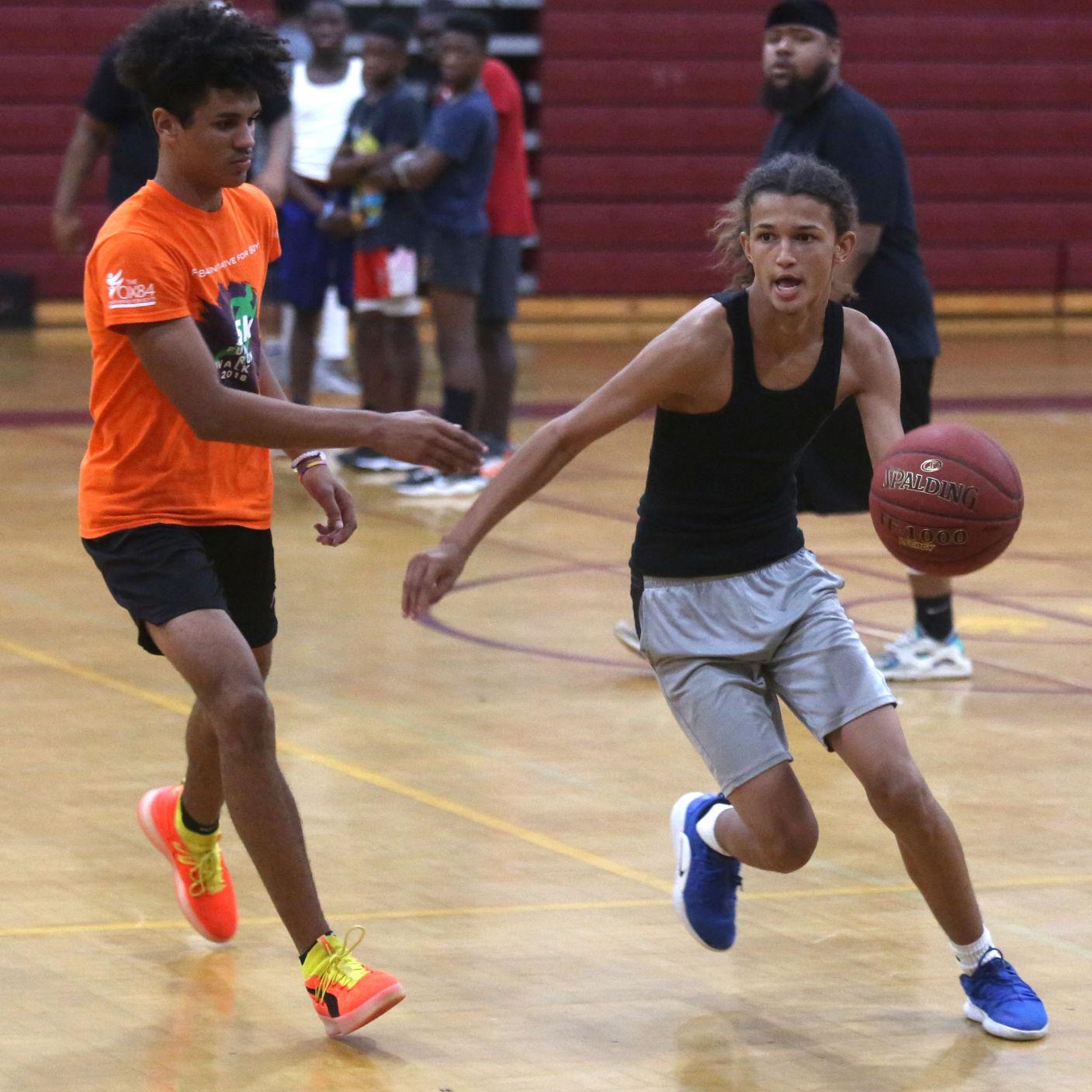 Basketball Camp Draws 160 At Marion High Local News Scnow Com