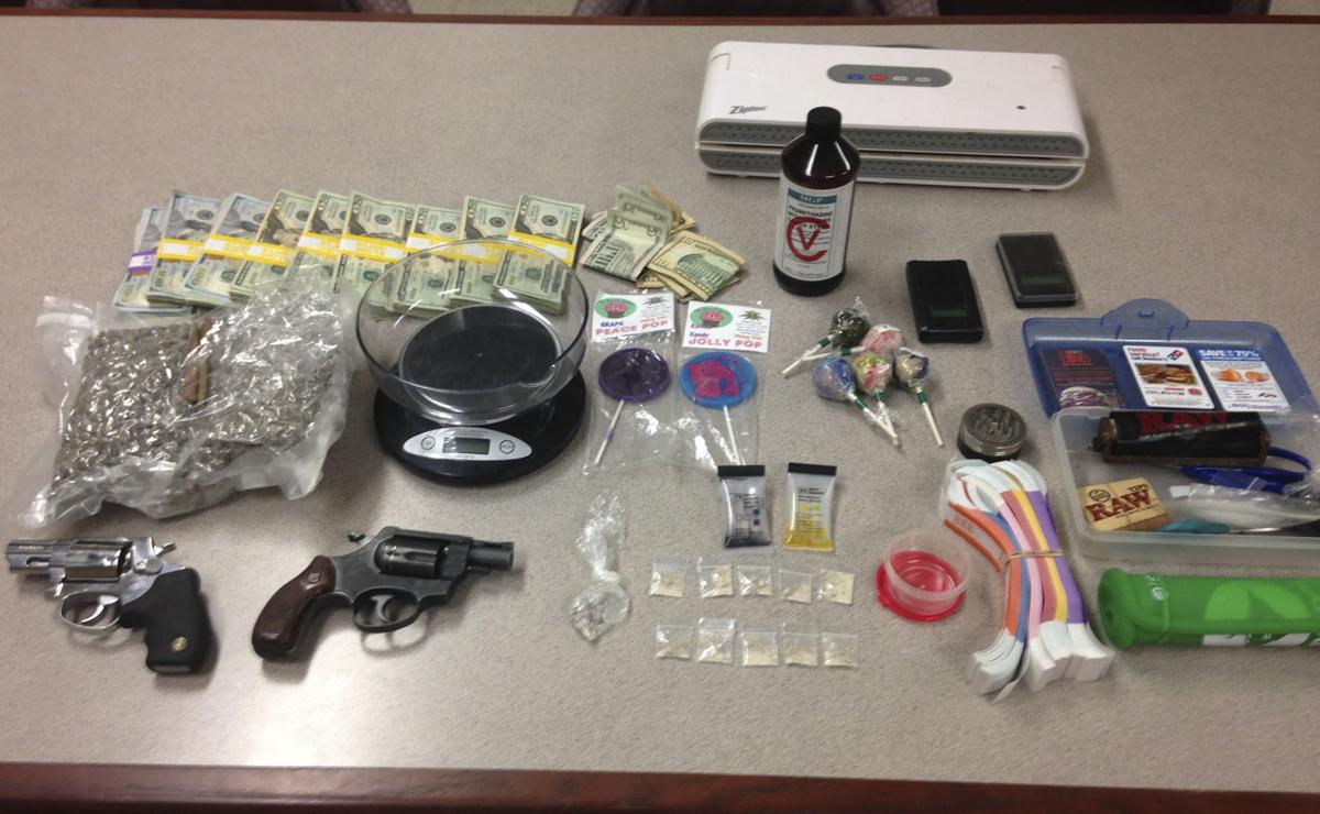 Man Arrested After Guns Drugs And Cash Seized During Darlington County Traffic Stop Latest Headlines Scnow Com
