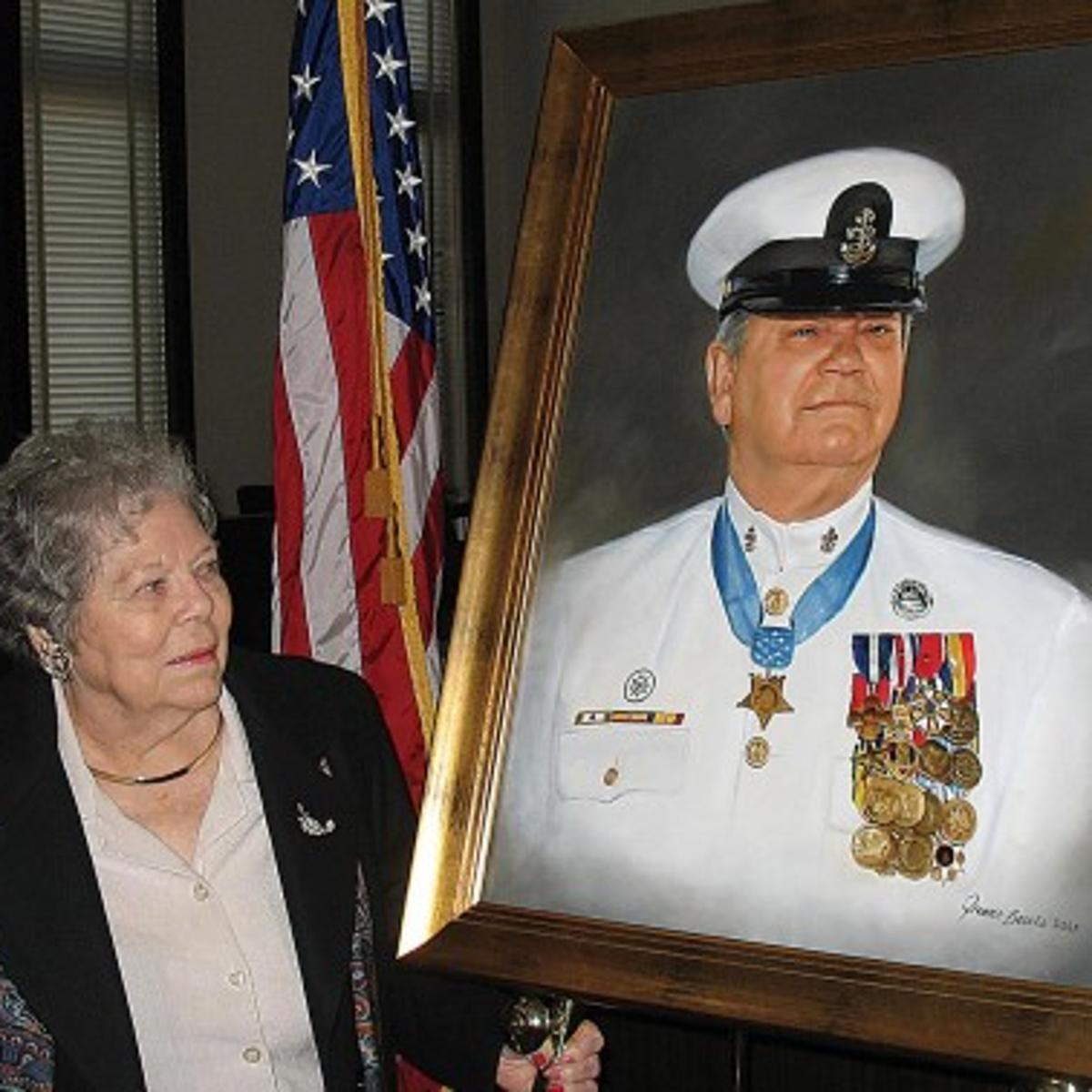 Darlington County Honors Navy S Most Decorated Enlisted Man