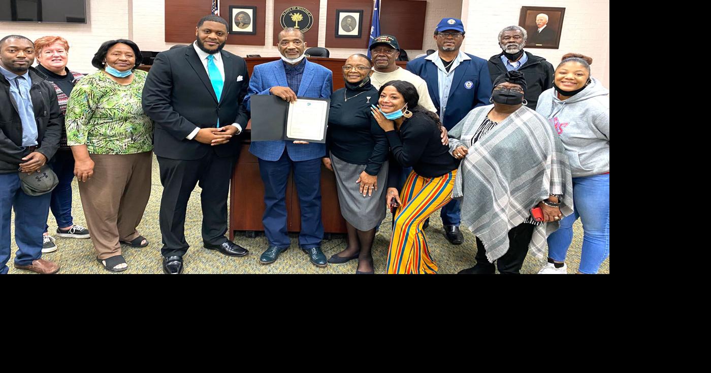 Mullins Mayor presents special recognition to Platt