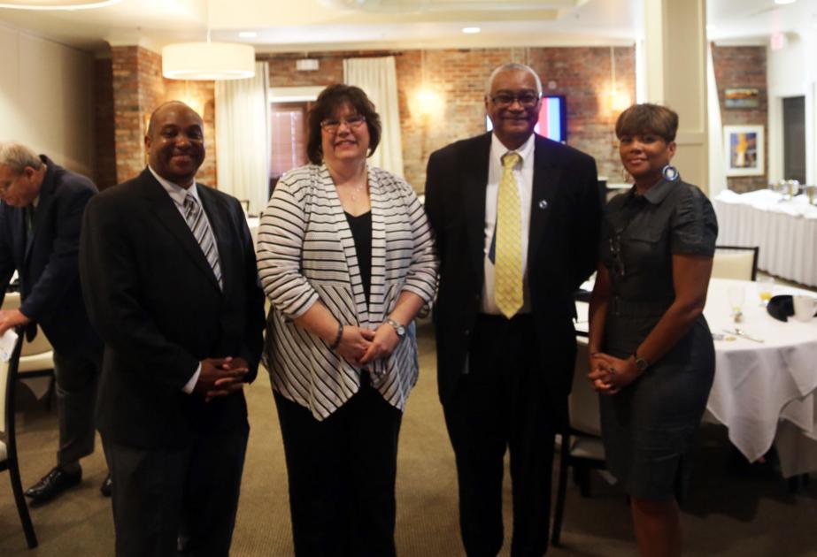 Florence breakfast event feeds info to small businesses