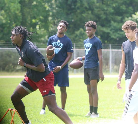 Gamecocks wide receiver Legette bringing football camp back to Mullins on June 3
