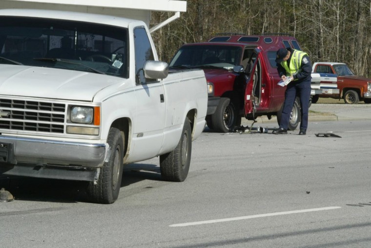 Crash kills one in Marion County