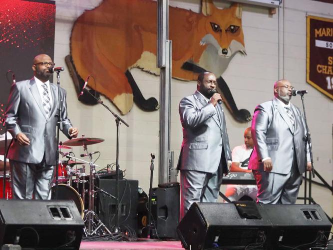 Marion gospel concert features artists Rev. Luther Barnes, Kelontae Gavin