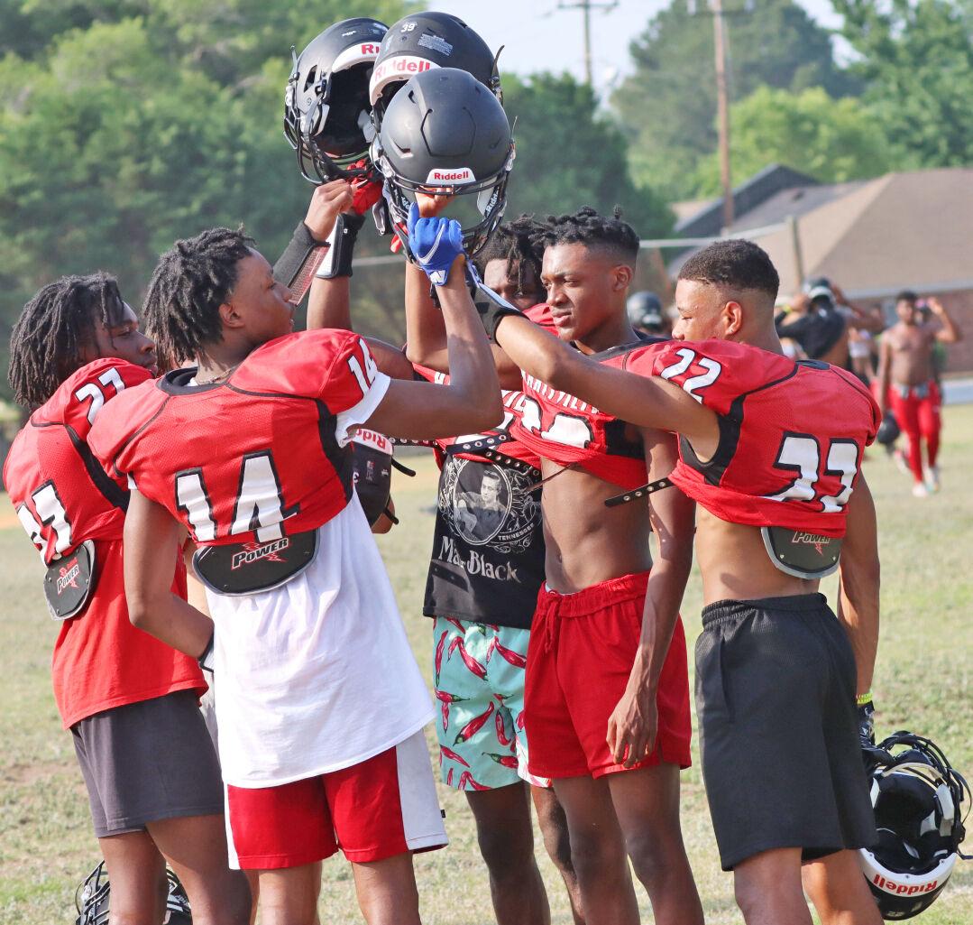 PHOTOS: Hartsville spring football practice | Sports | scnow.com