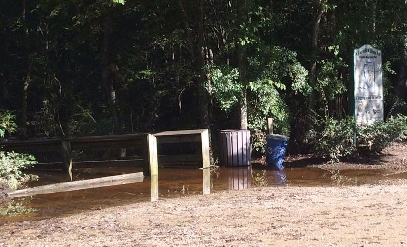 Effingham residents brace for flood from Lynches River