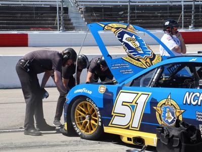 NASCAR, Haley honor slain officers at Darlington
