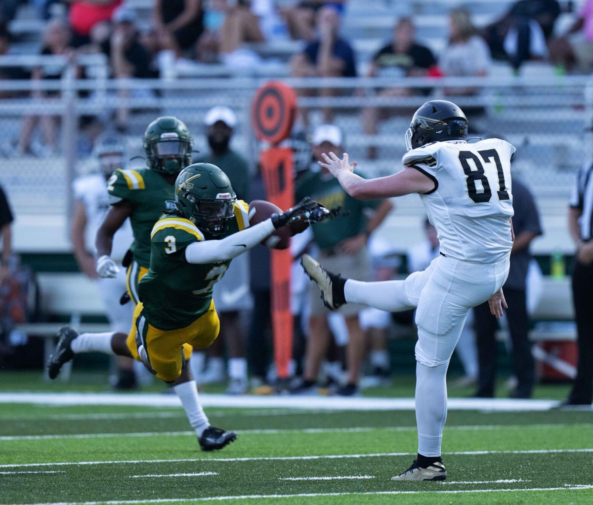 West Florence's Kelvin Hunter commits to continue football career at USC