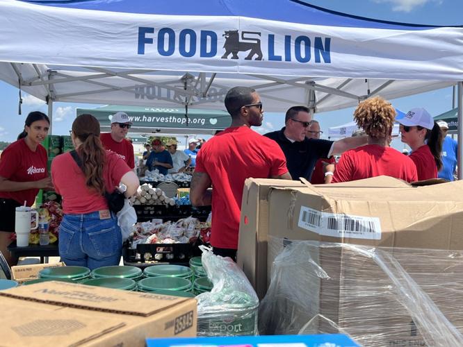 Food Lion, Kellanova awards $30,000 in support of Harvest Hope Food Bank
