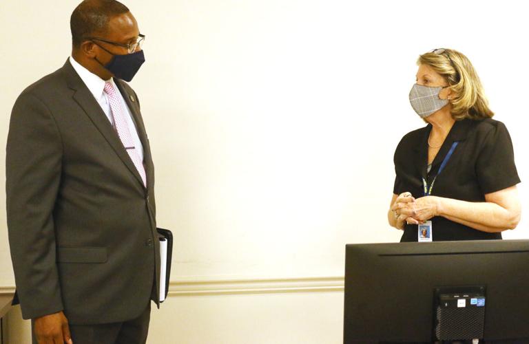 Florence-Darlington Technical College president visits Mullins campus