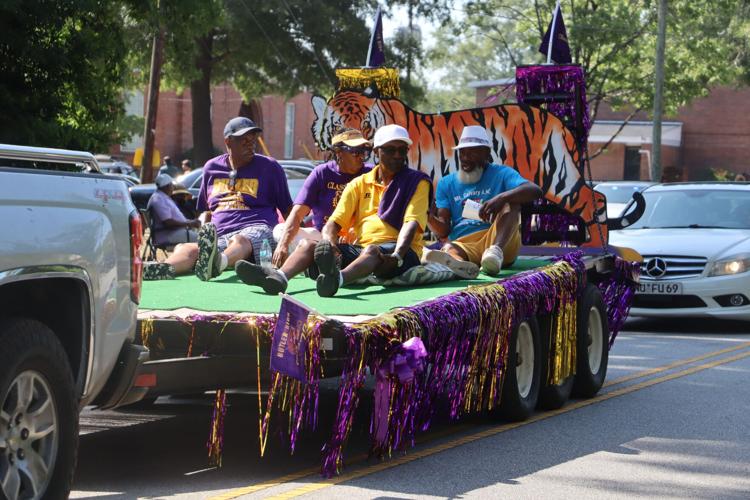 PARADE 3