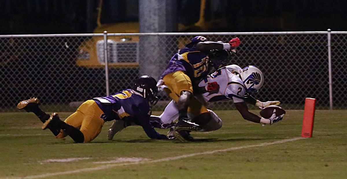 Wilson Tigers vs. North Myrtle Beach Chiefs Football ...