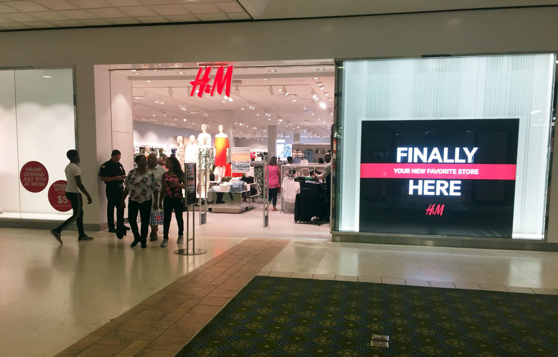 h&m newpark mall hours