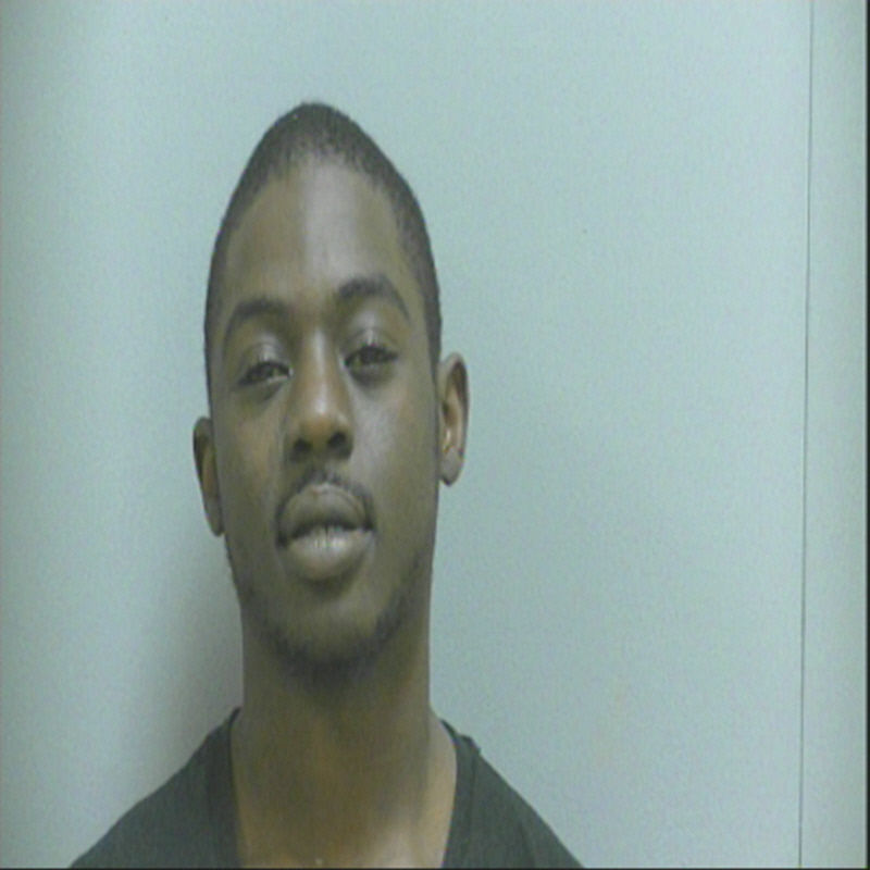 Three arrested after shooting at Lamar apartment complex Latest Headlines