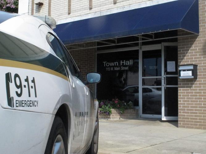Burglars steal safe, guns, money from Timmonsville Town Hall