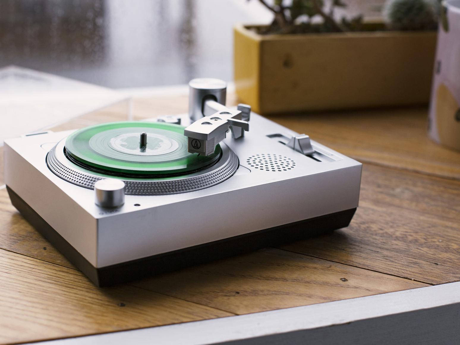 Past And Present Combine In Mini Turntable Business News Scnow Com Past And Present Combine In Mini Turntable Business News Scnow Com
