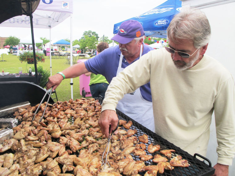 Taste of Hartsville A little rain doesn’t take away from mouth