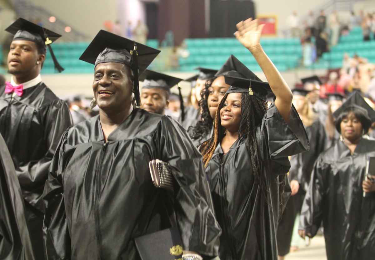 Florence Darlington Tech Graduates Largest Class Yet News Scnow