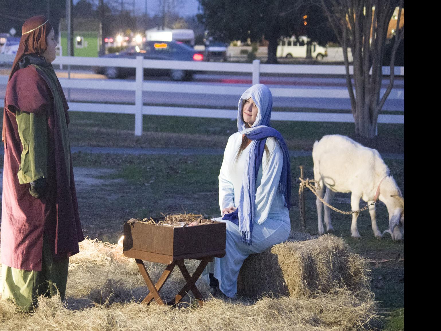 Photos Trinity Presbyterian Living Nativity News Scnow Com