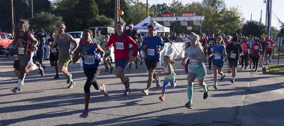 Run Like a Nut draws hundreds of runners