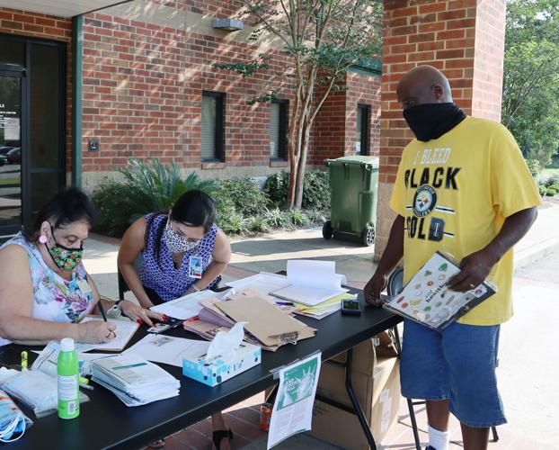 Seniors receive vouchers for fruits and vegetables