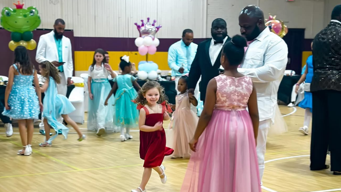 Marion Recreation hosts annual Daddy Daughter Dance