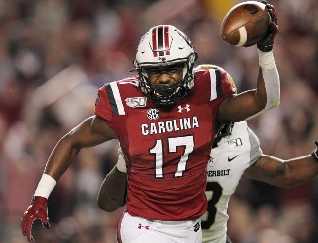 Former Mullins star Xavier Legette catches first TD for South Carolina in Gamecocks' 24-7 win against Vanderbilt_p1