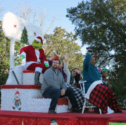 Parade brings Christmas spirit to downtown Hartsville