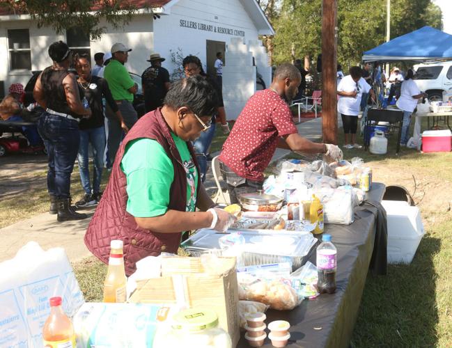 Sellers celebrates 2017 Raccoon Festival