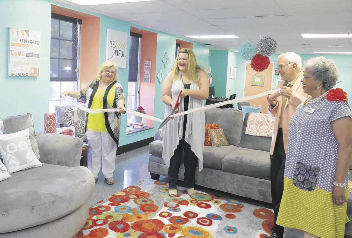 Darlington County First Steps Holds Ribbon Cutting For Diva Den News Scnow Com