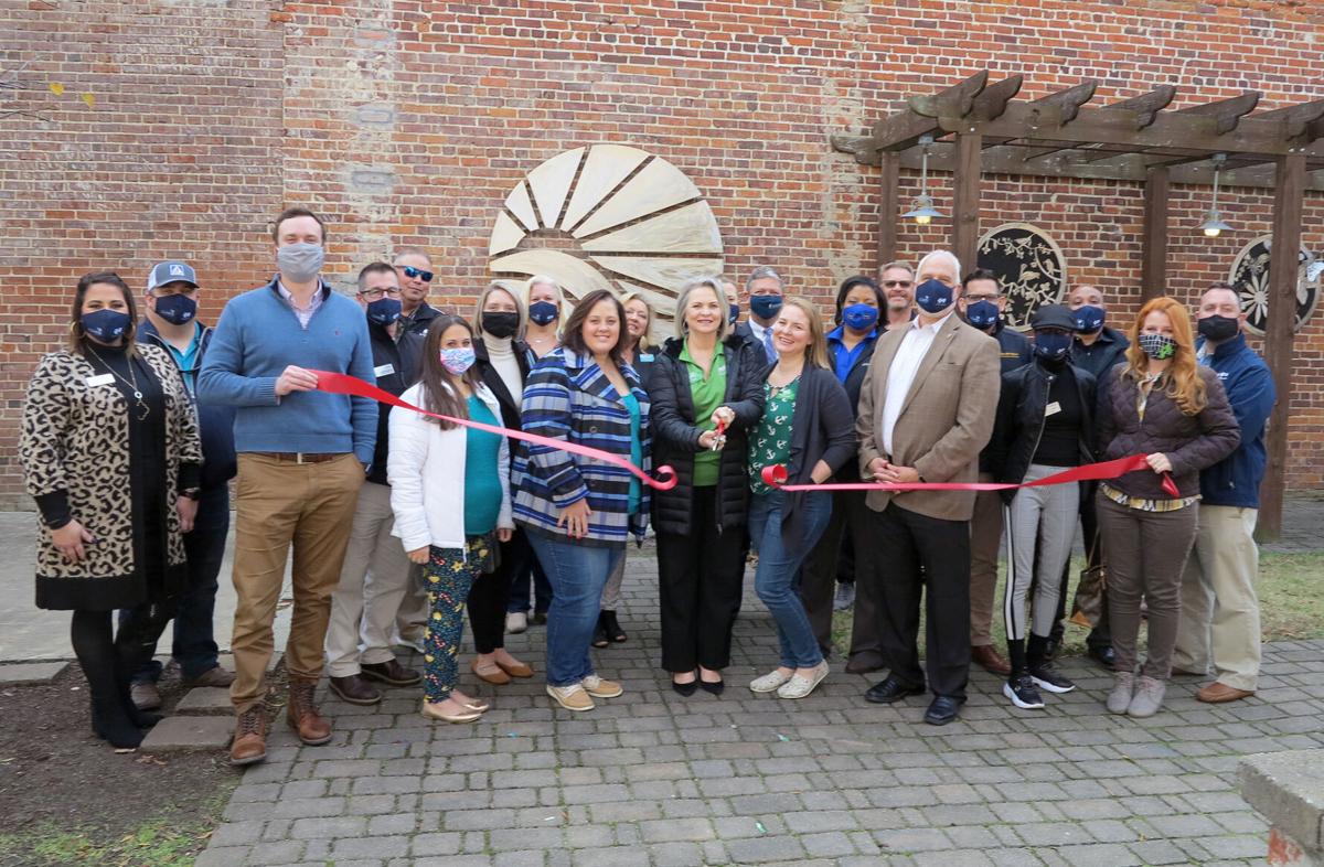 Cruise Planners/5 Star Journeys celebrates joining chamber with ribbon cutting
