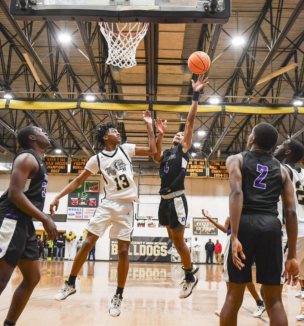 Big 3rd Quarter Lifts Marlboro County Boys Past Darlington 75 54