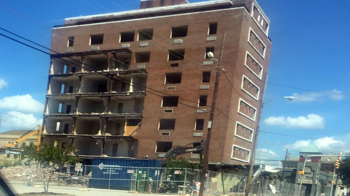 Florentine Demolition Starts With Exterior Wall Removal Local News Scnow Com