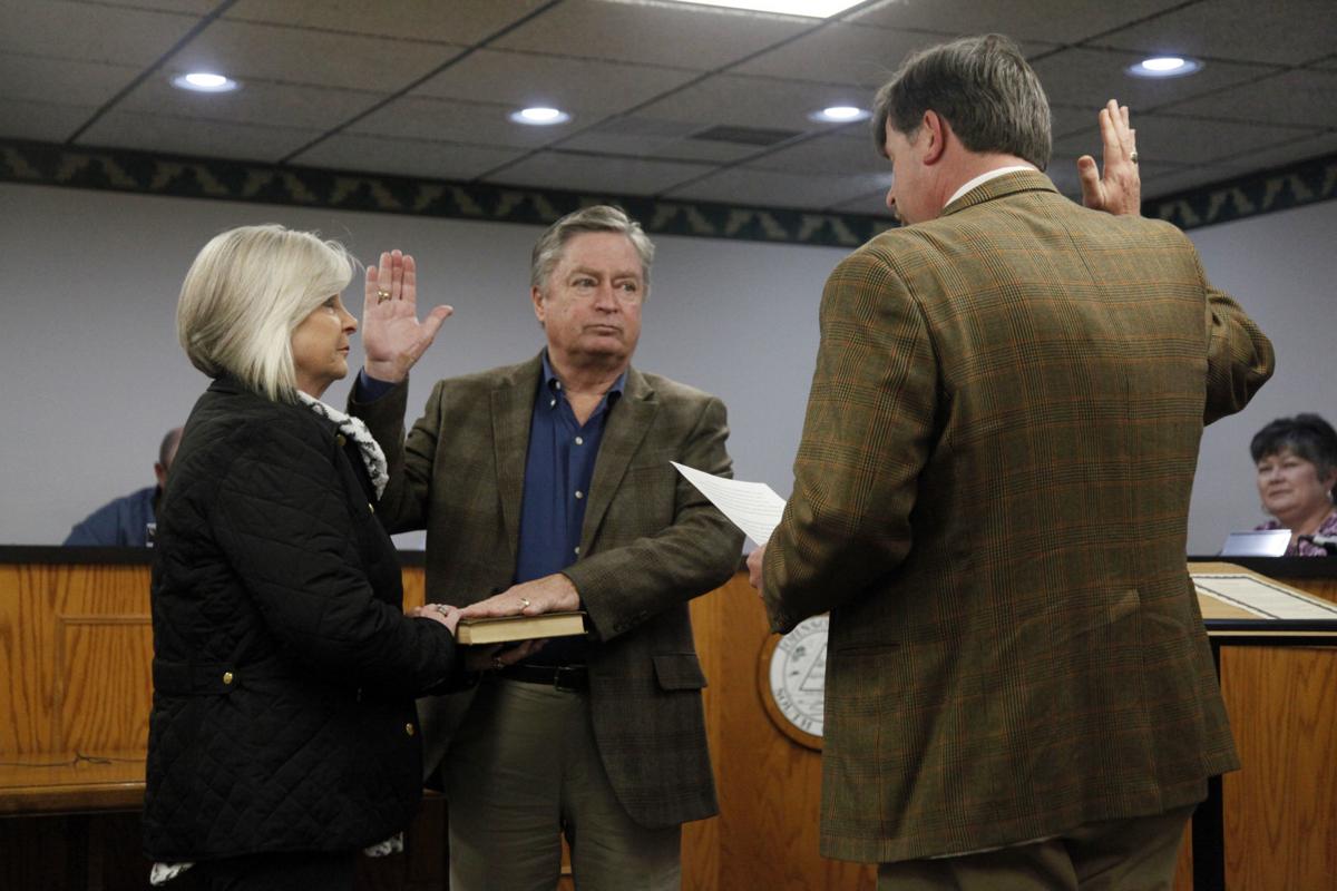 Johnny Hanna sworn in as Johnsonville mayor