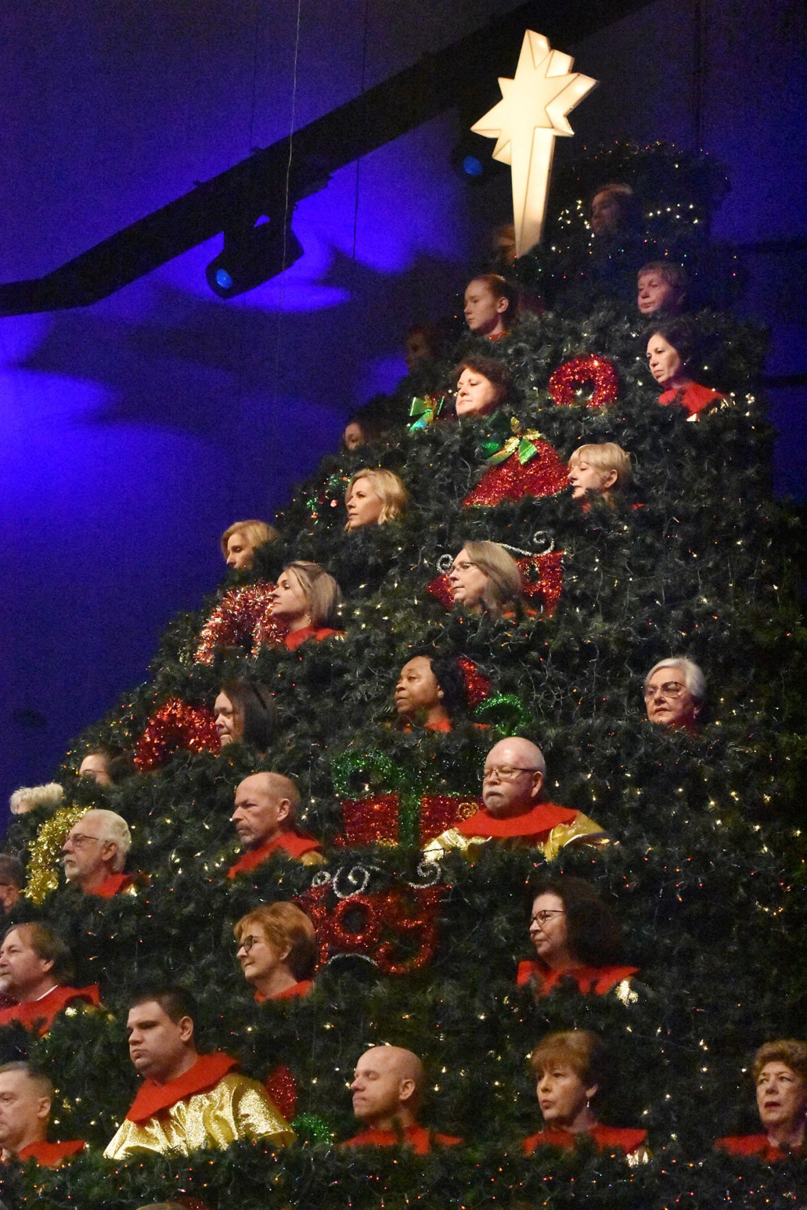 Florence Baptist Temple Living Christmas Tree 2022 Photos: Florence Baptist Temple Living Christmas Tree | News | Scnow.com