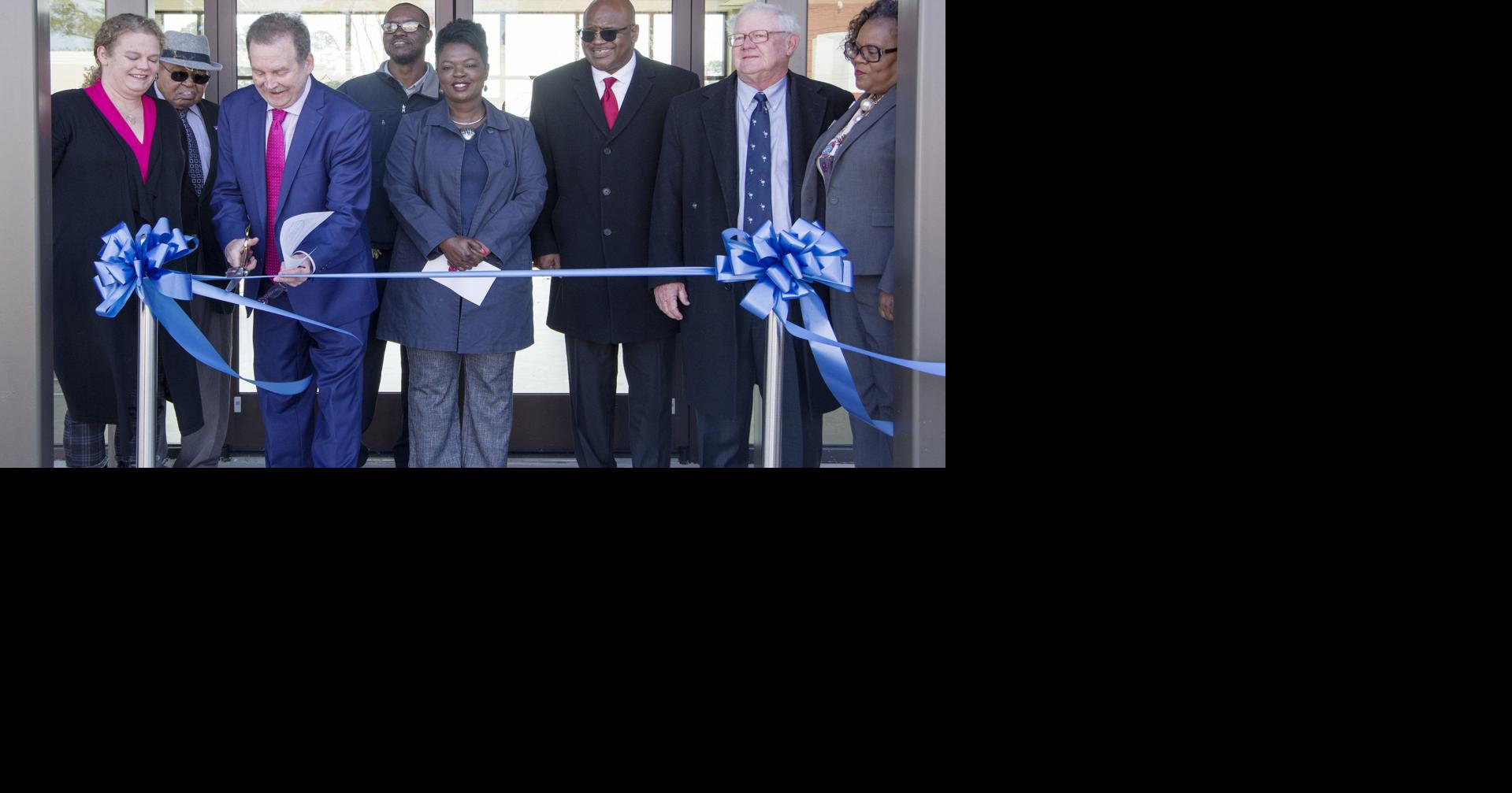 Timmonsville celebrates new community center